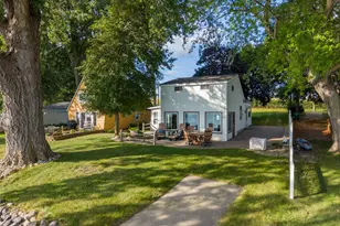 7014 Laura Ln, Saint Peter, MN 56082 - Photo 1