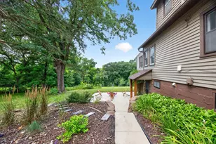 2505 E River Rd NE, Rochester, MN 55906 - Photo 22