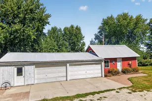6119 County Rd 10 SE, Dover, MN 55929 - Photo 2