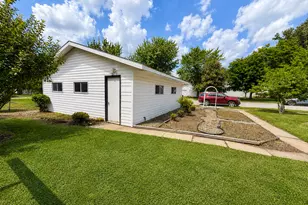 713 N Broadway St, Le Roy, MN 55951 - Photo 26