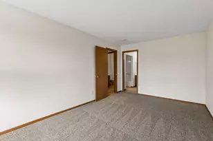 942 E Travelers Trail, Burnsville, MN 55337 - Photo 16