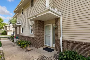 942 E Travelers Trail, Burnsville, MN 55337 - Photo 1
