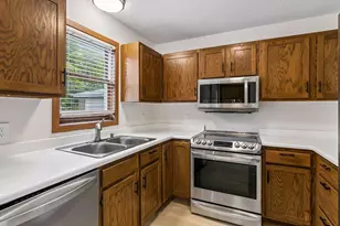942 E Travelers Trail, Burnsville, MN 55337 - Photo 4