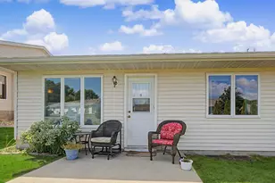 512 3rd Ave NW, Byron, MN 55920 - Photo 4