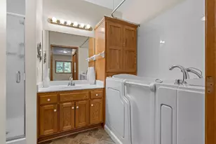 393 Allen Ave, Little Canada, MN 55117 - Photo 14