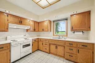 38267 Sisters Ln, Montgomery, MN 56069 - Photo 4