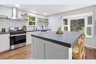 4716 Washburn Avenue N, Minneapolis, MN 55430 - Photo 8