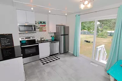5619 Vera Cruz Avenue N, Crystal, MN 55429 - Photo 2