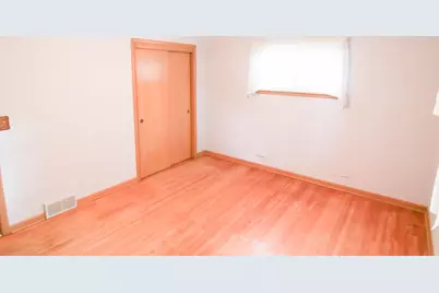 2313 55th Avenue N, Brooklyn Center, MN 55430 - Photo 10