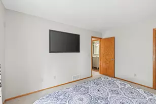 1128 Fox Run Rd, Waconia, MN 55387 - Photo 14