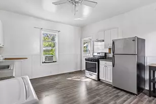 241 Banfil St, Saint Paul, MN 55102 - Photo 2