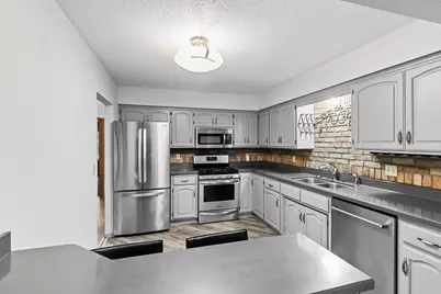 212 Transit Avenue, Roseville, MN 55113 - Photo 6
