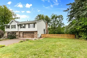 212 Transit Ave, Roseville, MN 55113 - Photo 1