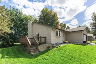 5700 Deer Trail E, Shoreview, MN 55126 - Photo 6