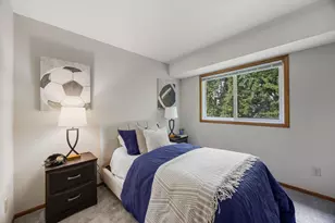 5700 Deer Trail E, Shoreview, MN 55126 - Photo 10