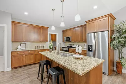 620 Liberty Way, Vadnais Heights, MN 55127 - Photo 18