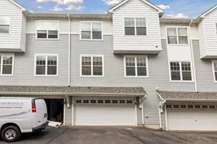 1662 Village Trail E, Maplewood, MN 55109 - Photo 14