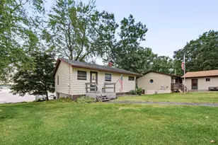 812 Magnor Lake Ln, Clayton, WI 54004 - Photo 2