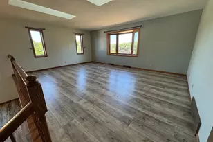 4002 Oak Knoll Dr, Eau Claire, WI 54701 - Photo 10