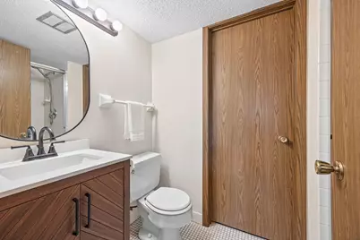 2241 Country Lane, Minnetonka, MN 55305 - Photo 10