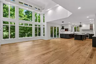 25695 Maple View Ct, Shorewood, MN 55331 - Photo 8