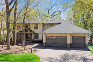 25695 Maple View Ct, Shorewood, MN 55331 - Photo 2