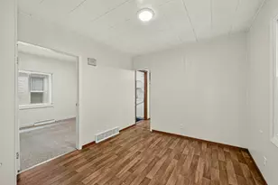 577 W Sanborn St, Winona, MN 55987 - Photo 6