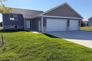 123 Erin Ct, Nicollet, MN 56074 - Photo 1