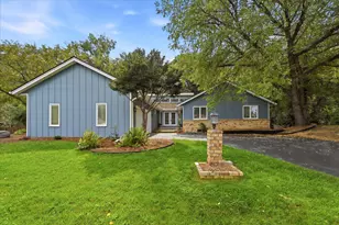 1592 Sherwood Ct, Eagan, MN 55122 - Photo 2