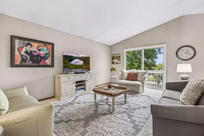 5225 Beachside Drive, Minnetonka, MN 55343 - Photo 4