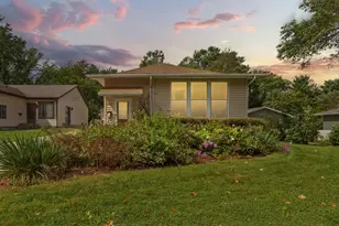 904 5th St SW, Waseca, MN 56093 - Photo 2