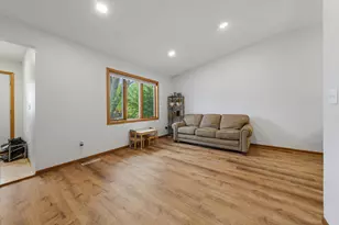 424 Littleford Ln, Faribault, MN 55021 - Photo 8