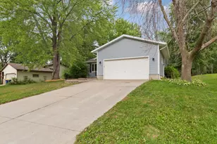 424 Littleford Ln, Faribault, MN 55021 - Photo 4