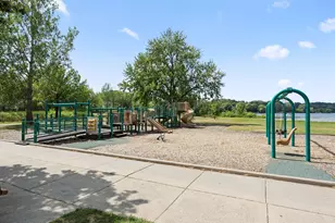 1880 Shady Beach Ave, Roseville, MN 55113 - Photo 32