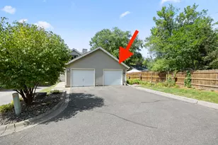 1880 Shady Beach Ave, Roseville, MN 55113 - Photo 26