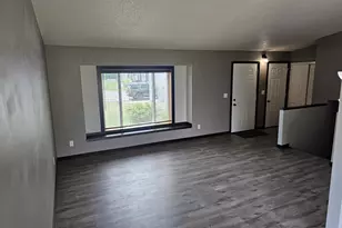 3616 Village Green Ln, Moorhead, MN 56560 - Photo 6