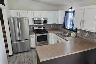 3616 Village Green Ln, Moorhead, MN 56560 - Photo 10