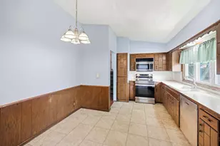 48 Winthrop St N, Saint Paul, MN 55119 - Photo 10