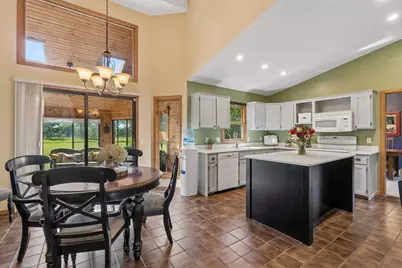 9629 Bennett Place, Eden Prairie, MN 55347 - Photo 8