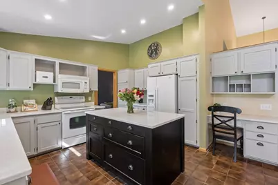 9629 Bennett Place, Eden Prairie, MN 55347 - Photo 10