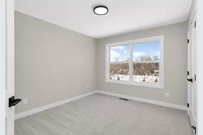 2164 Eustis, Roseville, MN 55113 - Photo 32