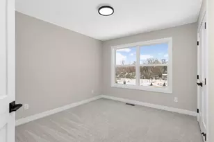 2164 Eustis, Roseville, MN 55113 - Photo 32