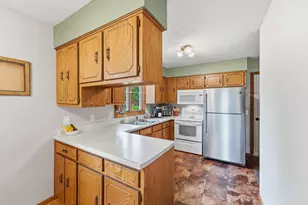 681 Elm St, Paynesville, MN 56362 - Photo 2