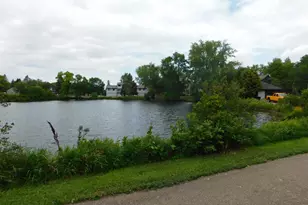4852 Grenwich Trail N, Oakdale, MN 55128 - Photo 10