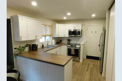 4852 Grenwich Trail N, Oakdale, MN 55128 - Photo 2
