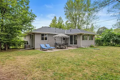 678 Eldridge Avenue W, Roseville, MN 55113 - Photo 2