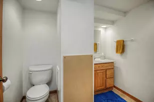 1424 Rhode Island Ave N, Golden Valley, MN 55427 - Photo 30