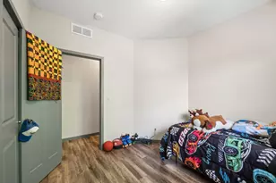 211 Belvidere St E, Saint Paul, MN 55107 - Photo 8