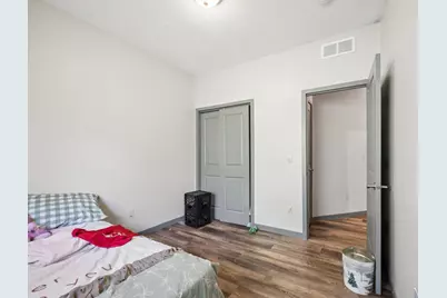 211 Belvidere Street E, Saint Paul, MN 55107 - Photo 10