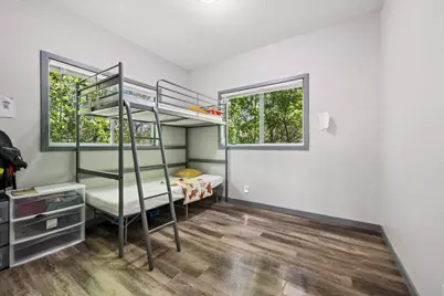 211 Belvidere Street E, Saint Paul, MN 55107 - Photo 32